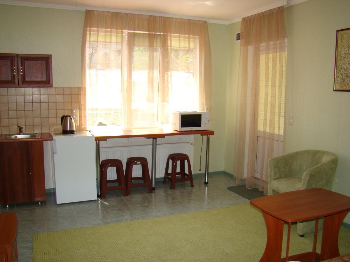 Mini-Hotel In Odessa Yard Kültér fotó